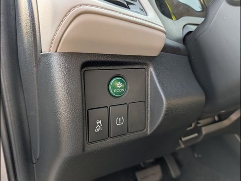 Used 2017 Honda HR-V EX-L image 29