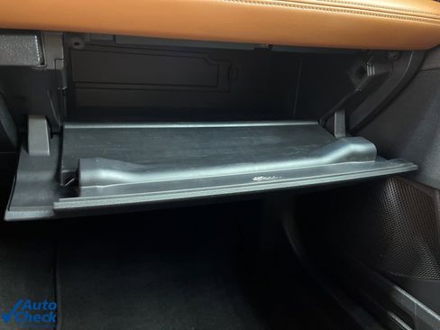 Used 2019 Toyota Avalon Limited image 29