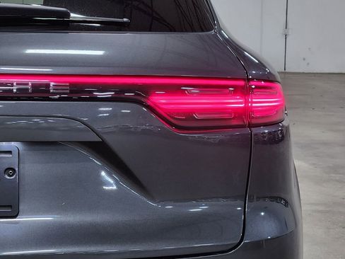 Used 2022 Porsche Cayenne image 23