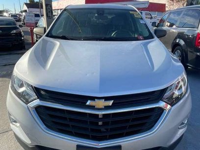 Used 2021 Chevrolet Equinox LS w/ LS Convenience Package