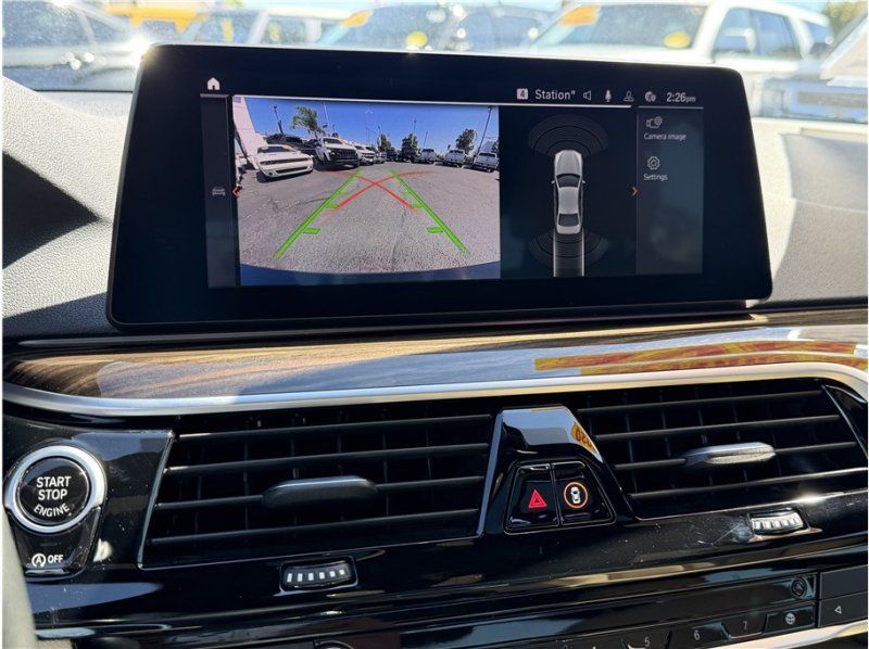 Used 2020 BMW 530i w/ Premium Package RWD image 40