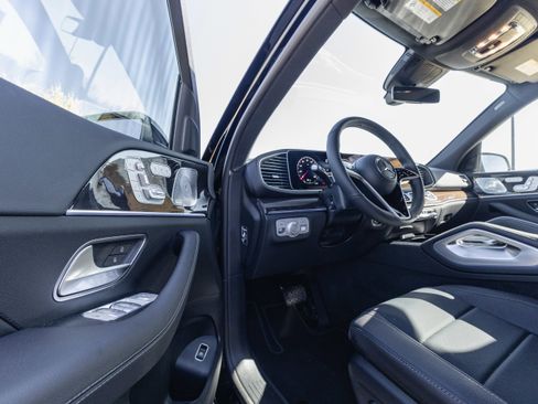 New 2026 Mercedes-Benz GLE 450 4MATIC image 12