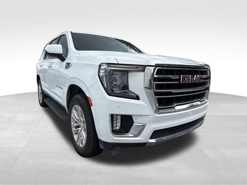 Used 2024 GMC Yukon SLT RWD image 3