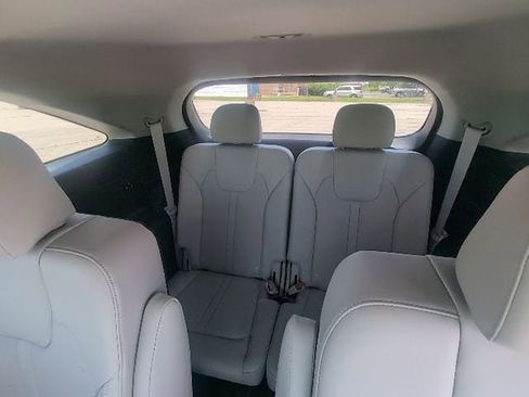 Used 2023 Kia Sorento EX w/ Panoramic Sunroof Package FWD image 12