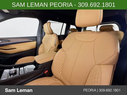 New 2025 Jeep Grand Cherokee Summit image 21