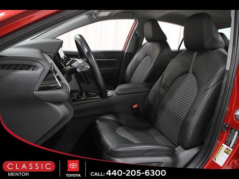 Certified 2023 Toyota Camry SE FWD image 5