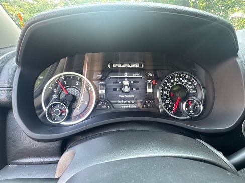 Used 2024 RAM 2500 Laramie w/ Safety Group AWD/4WD image 12