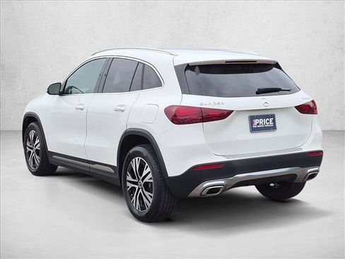 Used 2025 Mercedes-Benz GLA 250 4MATIC image 8
