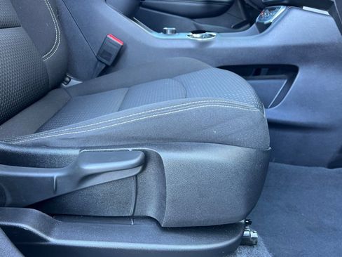 Used 2024 GMC Terrain SLE image 22