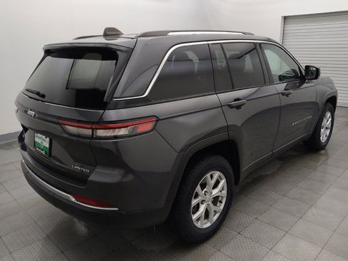 Used 2023 Jeep Grand Cherokee Limited AWD/4WD image 9