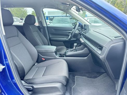 Used 2025 Honda CR-V LX image 18