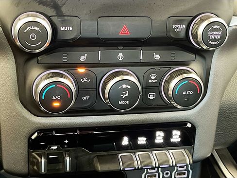 Used 2022 RAM 1500 Big Horn AWD/4WD image 15