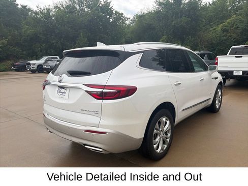 Used 2018 Buick Enclave Avenir w/ Avenir Technology Package AWD/4WD image 8