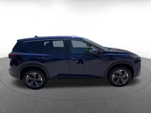 Used 2025 Nissan Rogue SV FWD image 13