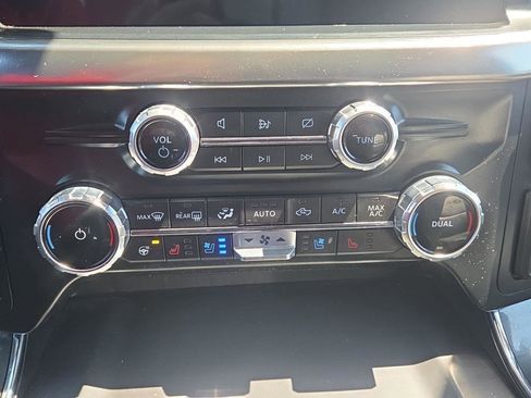 Used 2022 Ford F150 Lariat w/ Equipment Group 502A High AWD/4WD image 12