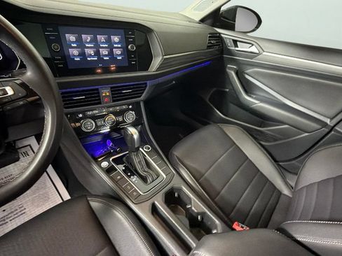Used 2021 Volkswagen Jetta SEL FWD image 19