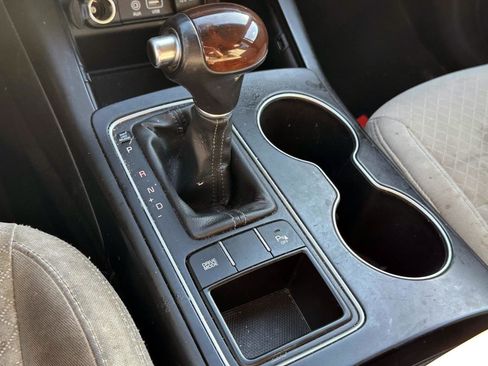 Used 2018 Kia Sorento LX image 25