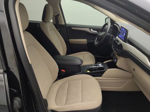 Used 2020 Ford Escape SE FWD image 21