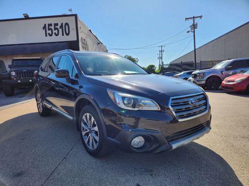 Used 2017 Subaru Outback 2.5i Touring AWD/4WD image 7