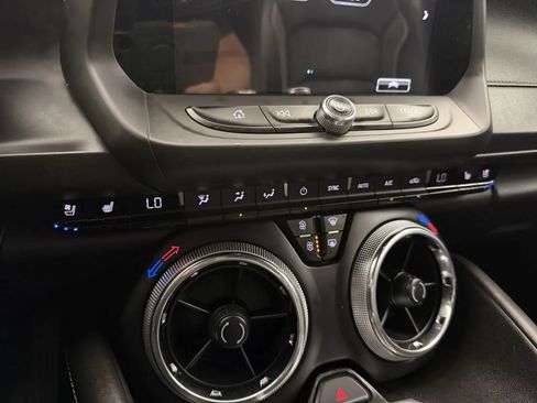 Used 2016 Chevrolet Camaro SS RWD image 33