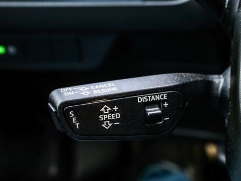 Used 2024 Audi Q4 e-tron Premium Plus w/ Premium Plus image 28