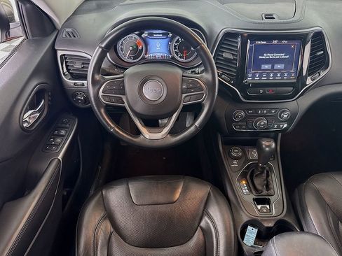 Used 2019 Jeep Cherokee Limited image 22