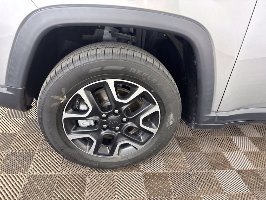 Used 2019 Jeep Compass Trailhawk AWD/4WD image 30