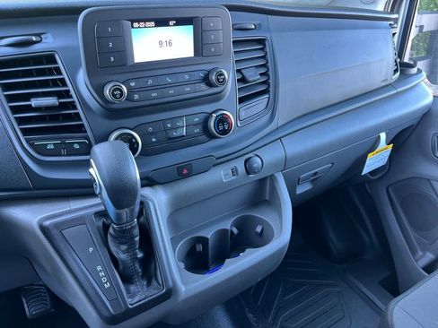 New 2025 Ford Transit 250 148 Medium Roof image 10