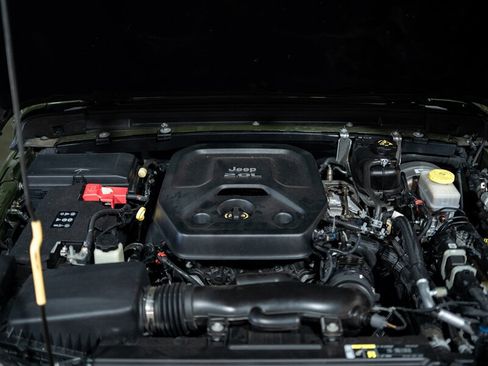 Used 2020 Jeep Wrangler Unlimited Rubicon w/ Quick Order Package 28Y Recon AWD/4WD image 23