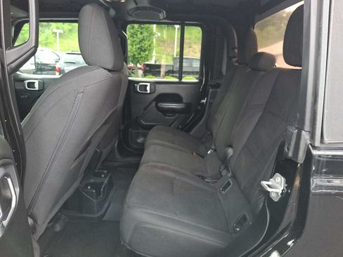 Used 2020 Jeep Gladiator Sport w/ Quick Order Package 24S AWD/4WD image 10