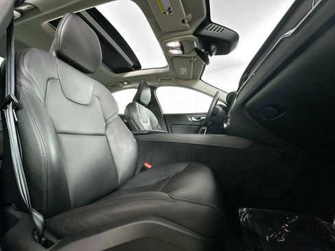 Used 2025 Volvo S60 B5 Core image 26