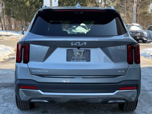 Used 2025 Kia Sorento SX Prestige image 4