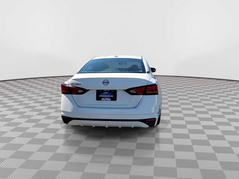 Used 2025 Nissan Altima 2.5 SV FWD image 7