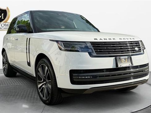 Used 2024 Land Rover Range Rover SE AWD/4WD image 7