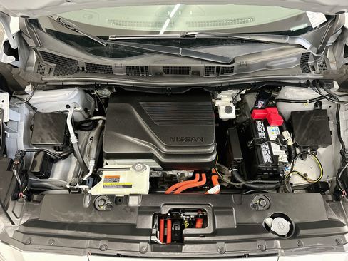 Used 2025 Nissan Leaf S FWD image 33