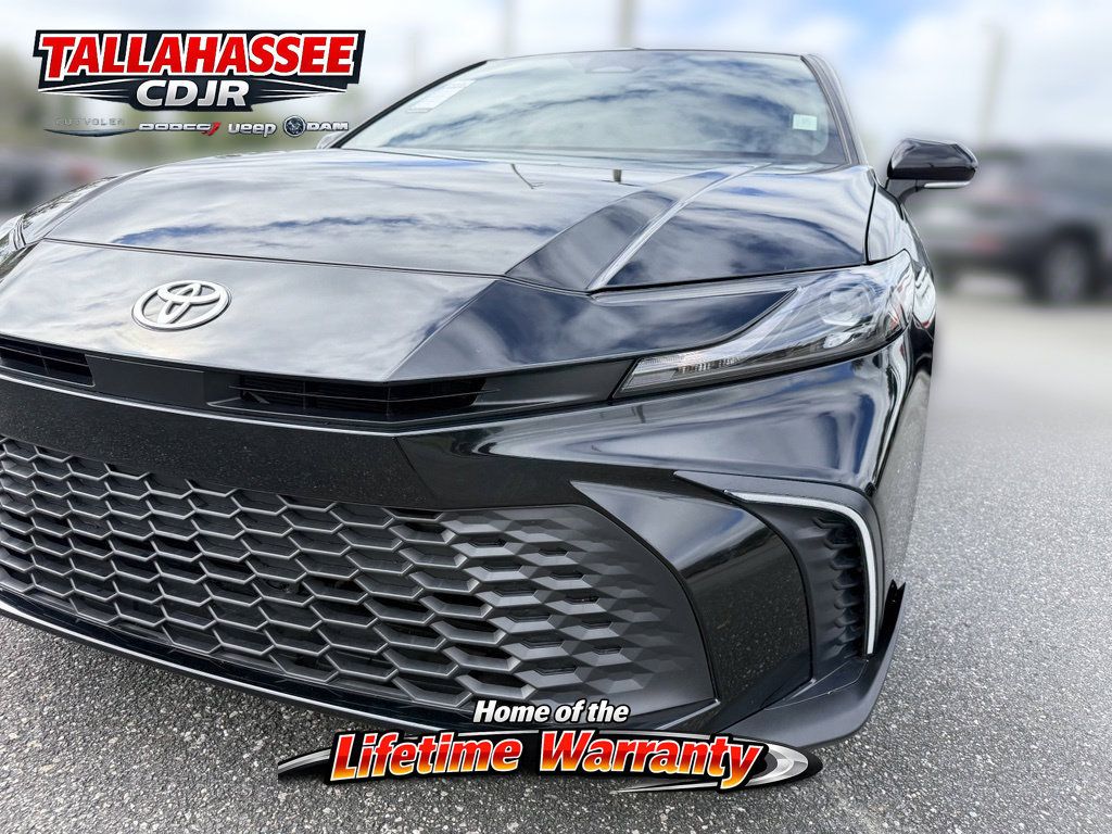 Used 2025 Toyota Camry SE w/ Convenience Package FWD image 11