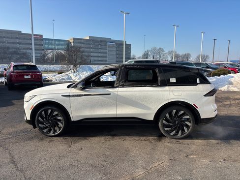 New 2026 Lincoln Nautilus Reserve w/ Jet Appearance Package AWD/4WD image 4