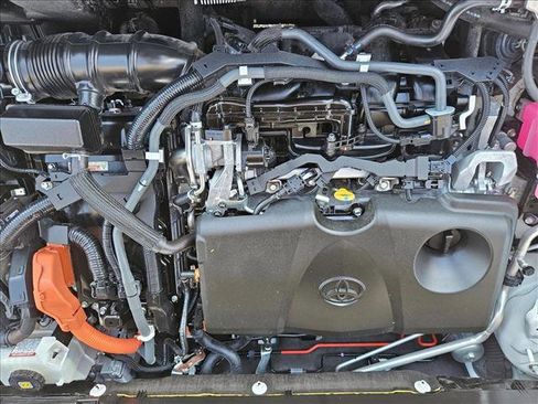 Used 2020 Toyota RAV4 XLE image 19