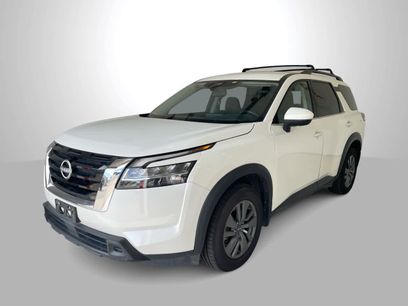 Used 2022 Nissan Pathfinder SV