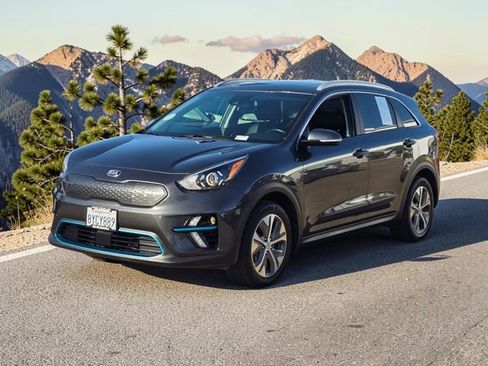 Used 2021 Kia Niro EX Premium FWD image 4