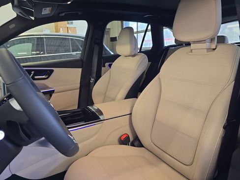 New 2026 Mercedes-Benz GLC 300 image 16