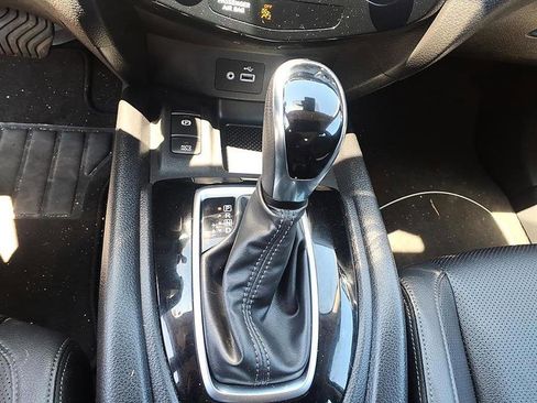 Used 2022 Nissan Rogue Sport SL AWD/4WD image 19
