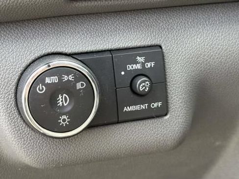 Certified 2015 Chevrolet Traverse LT w/ LPO, 'HIT The Road' Package AWD/4WD image 8