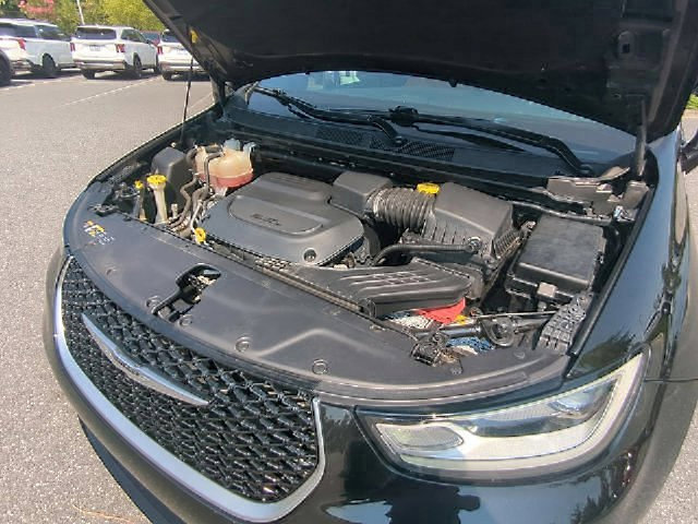 Used 2022 Chrysler Pacifica Pinnacle AWD/4WD image 48