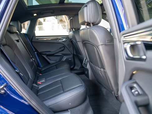 Certified 2026 Porsche Macan AWD/4WD image 25