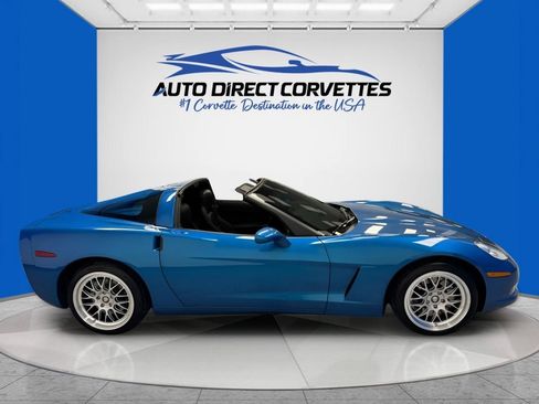 Used 2011 Chevrolet Corvette Coupe w/ 1LT RWD image 6