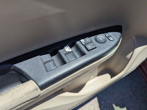 Used 2013 Honda Accord LX image 10