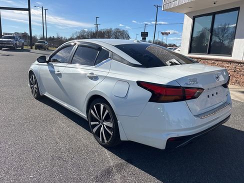 Used 2022 Nissan Altima 2.0 SR image 6