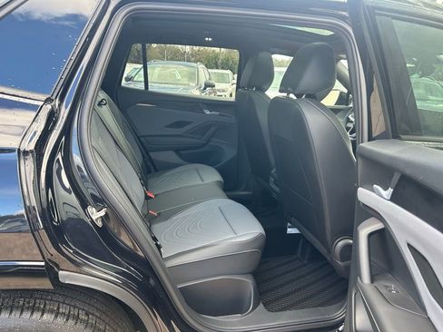 New 2026 Volkswagen Tiguan SE R-Line FWD image 44