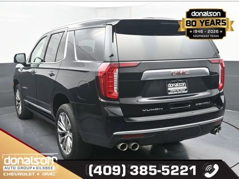 Used 2021 GMC Yukon Denali w/ Denali Premium Package image 4